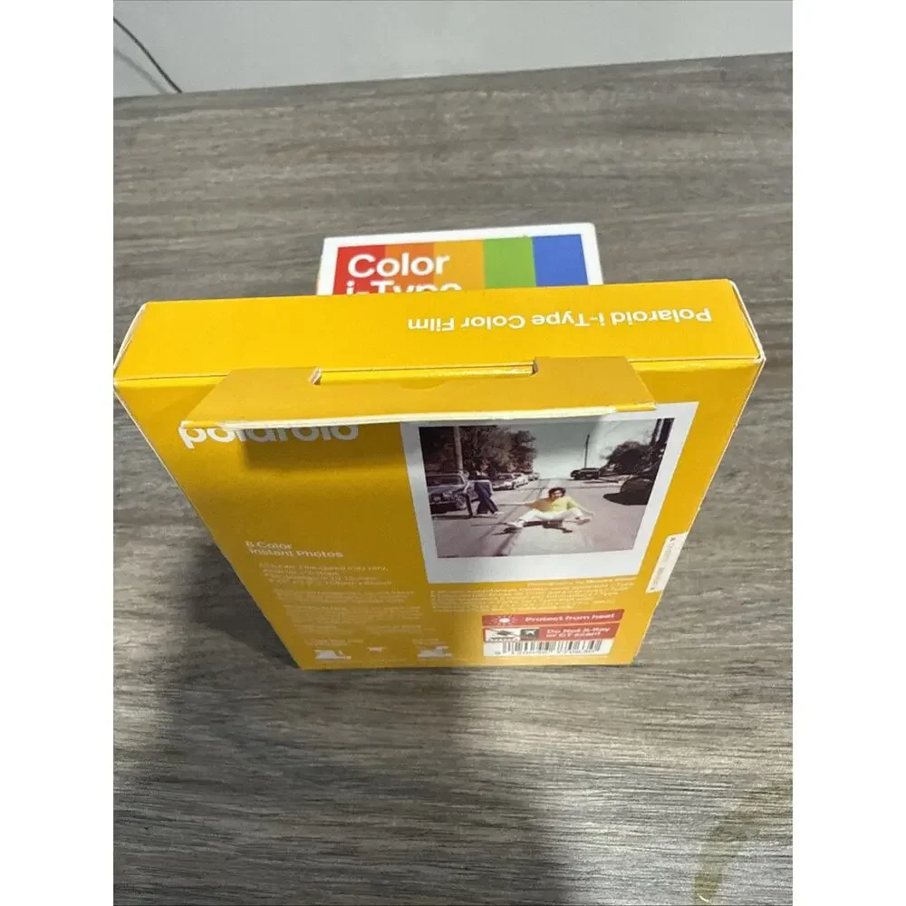 Polaroid Color i-Type Film, 8 Instant Photos, Instant Film, MFG Date 08/2025